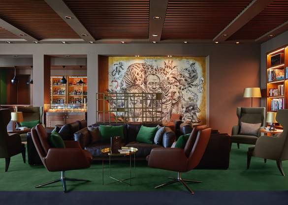 Hapag Lloyd MS Europa Collins.jpg